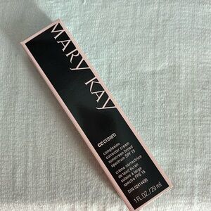 10/24 Very Light-Mary Kay CC Cream